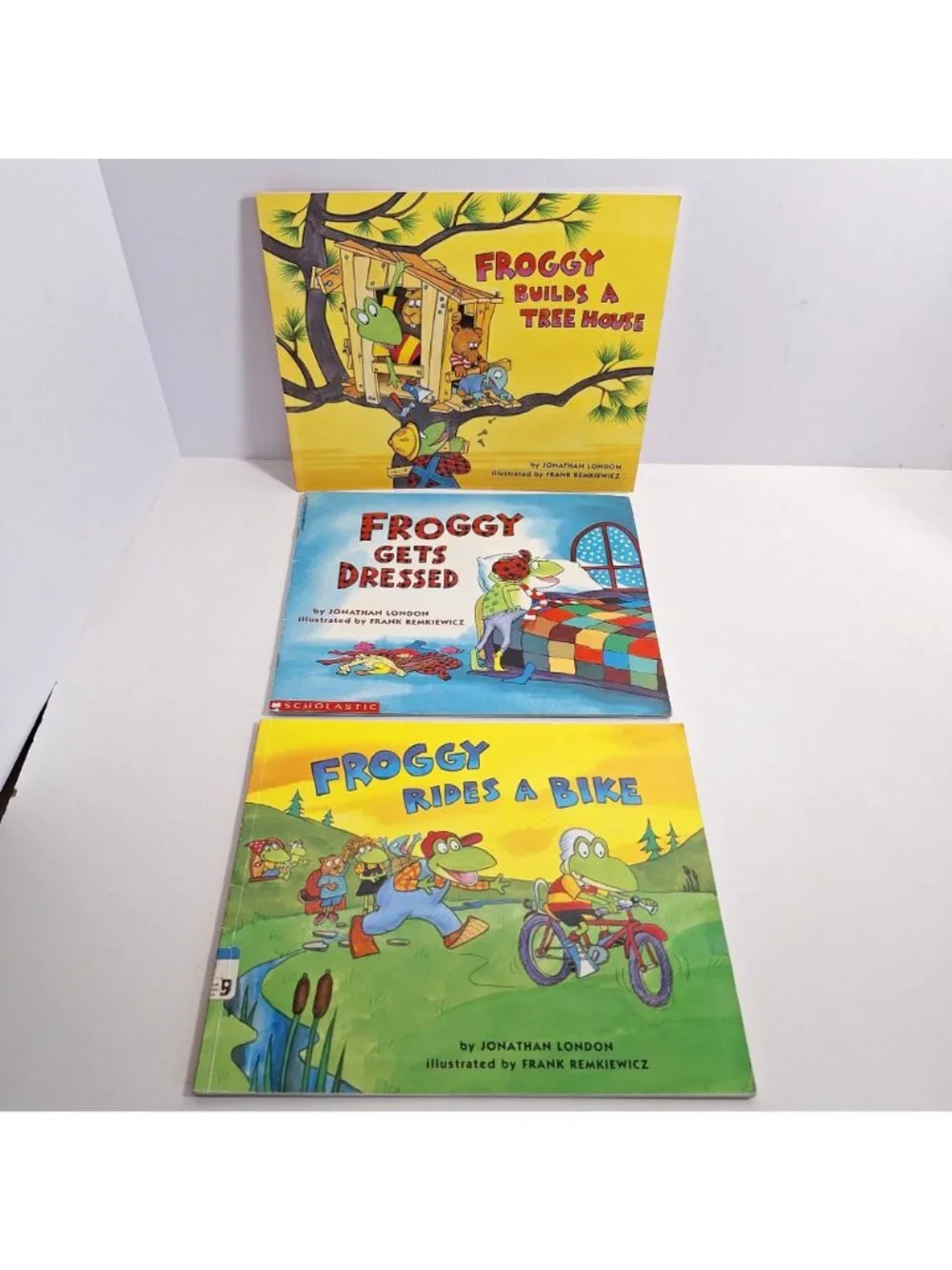 Froggy Book Lot Worst Play Date Goes to Hawaii First Kiss Builds Treehouse Bike - Picture 4 of 10